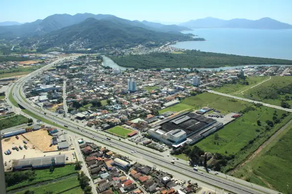 Capa do post Biguaçu (SC): Vida, infraestrutura e mercado imobiliário